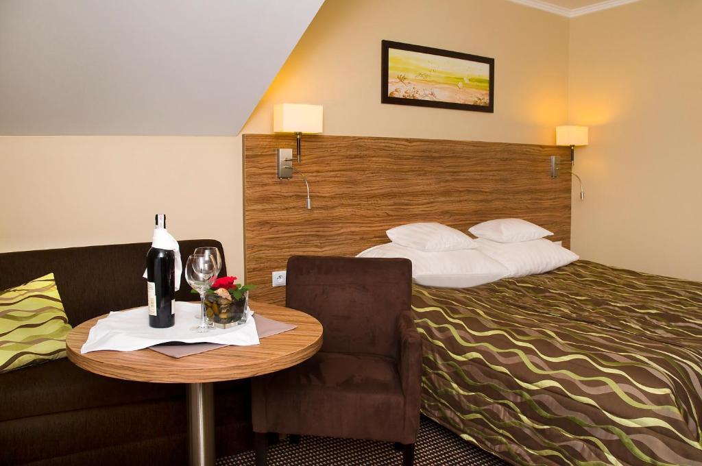 Hotel La Siesta & Medical Spa Jastrzebia Gora Room photo